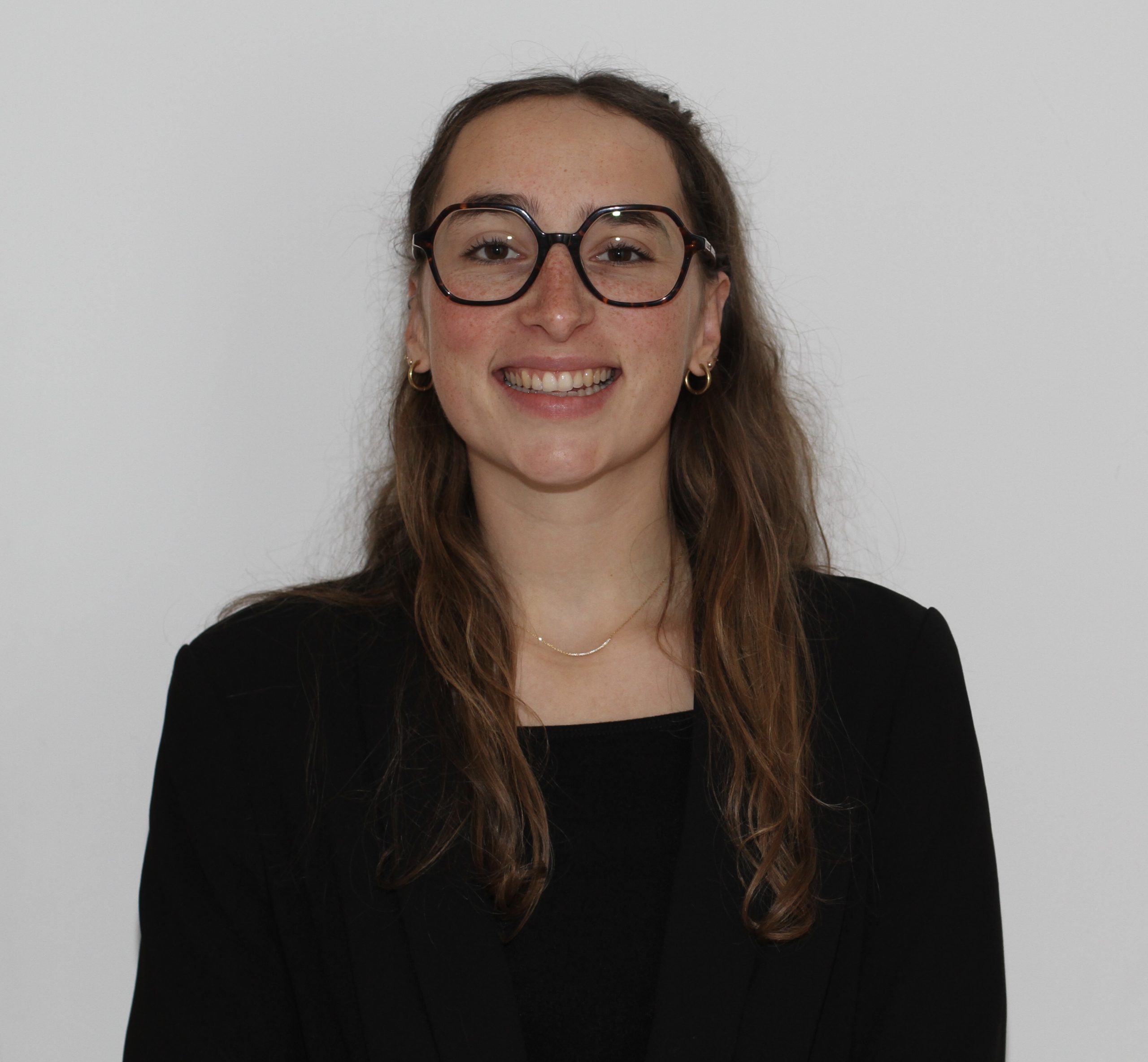 Stéphanie Romanens Pythoud, Directrice de la Coraasp (Coordination romande des associations d'action en santé psychique), spécialiste en santé publique et promotion de la santé mentale, maman adoptive, académie internationale droits de l'enfant, aidde, geneve, carouge, suisse